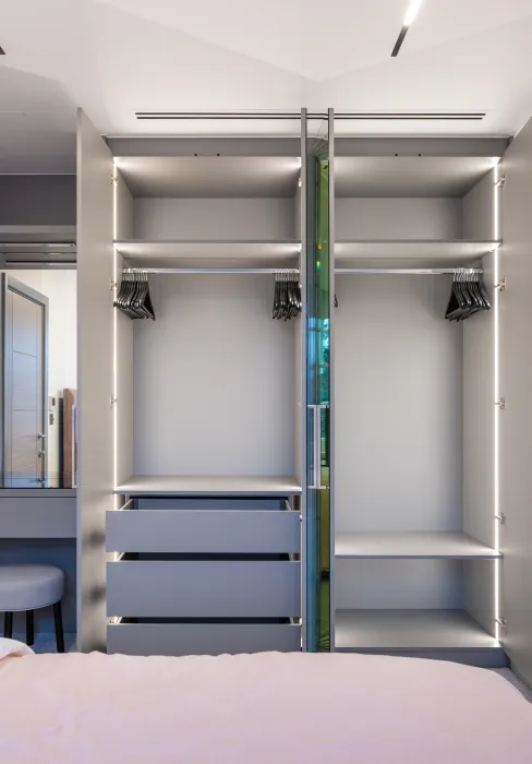 Bedroom Cabinetry — High Street Kensington