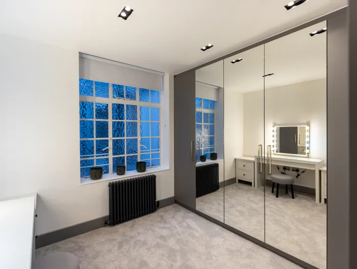 Walk-in Closets — High Street Kensington